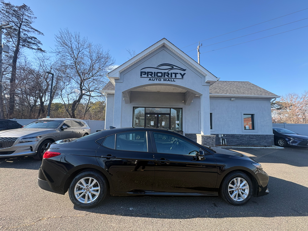 Toyota Camry XLE (Natl) 2025