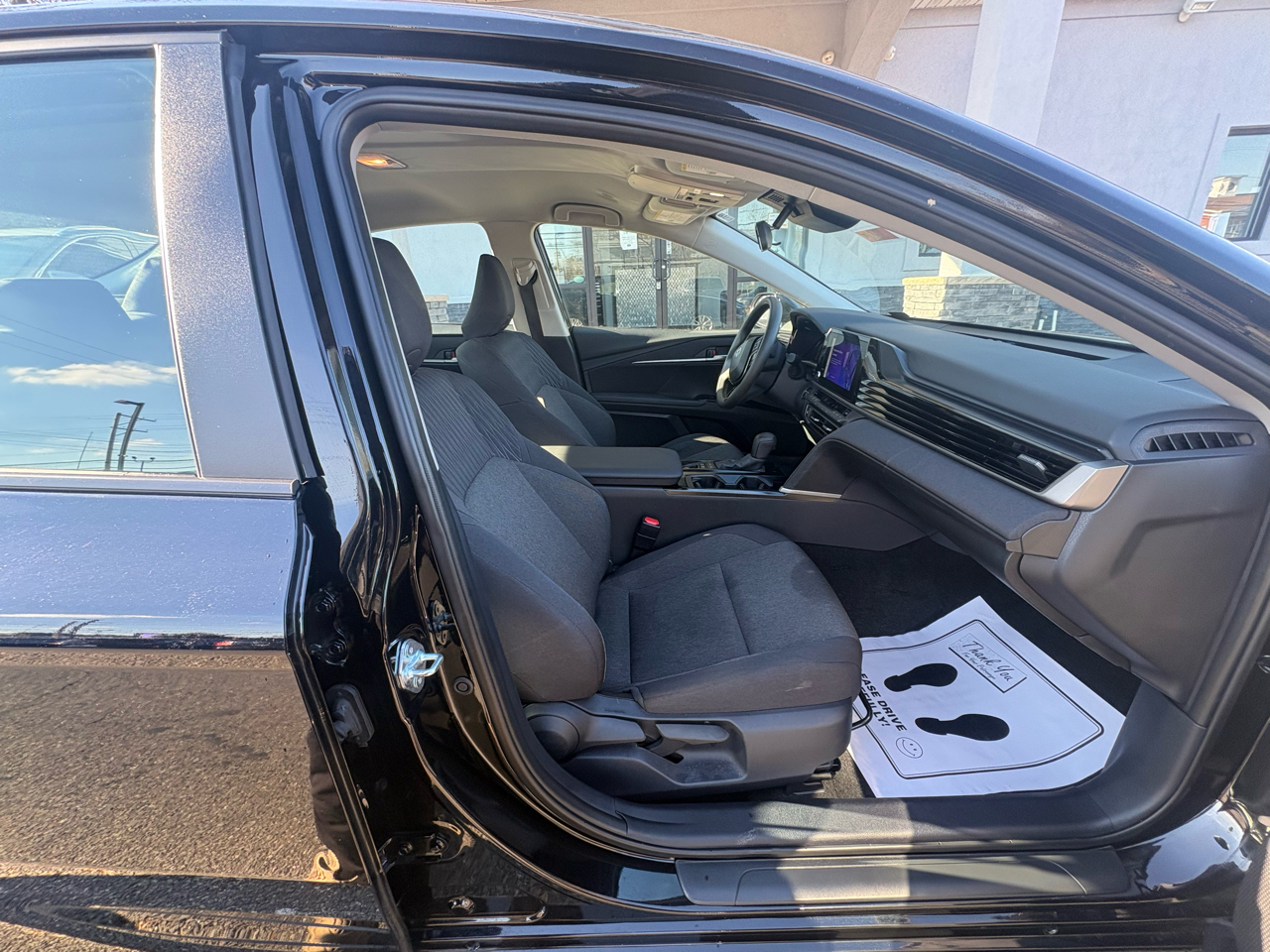 Toyota Camry XLE (Natl) 2025