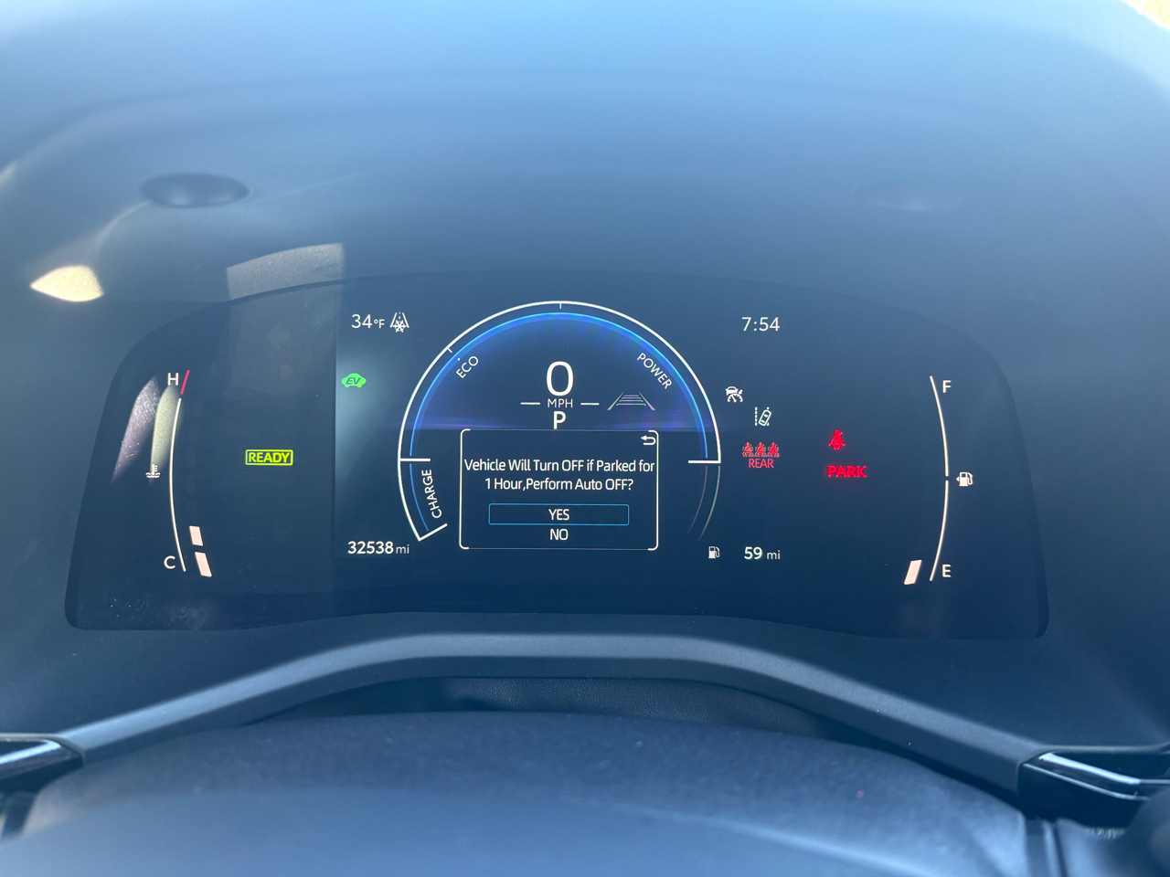 Toyota Camry XLE (Natl) 2025