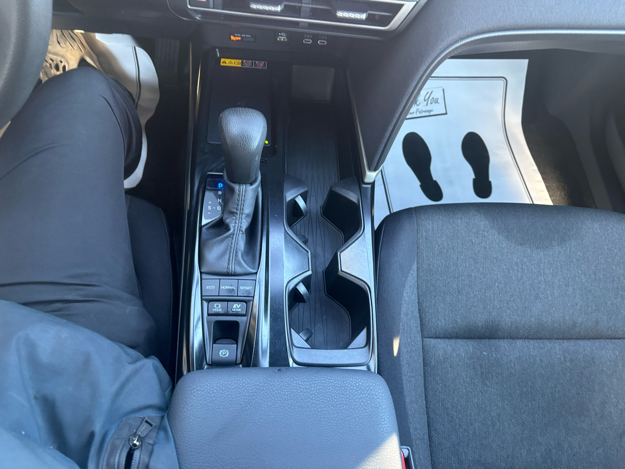 Toyota Camry XLE (Natl) 2025