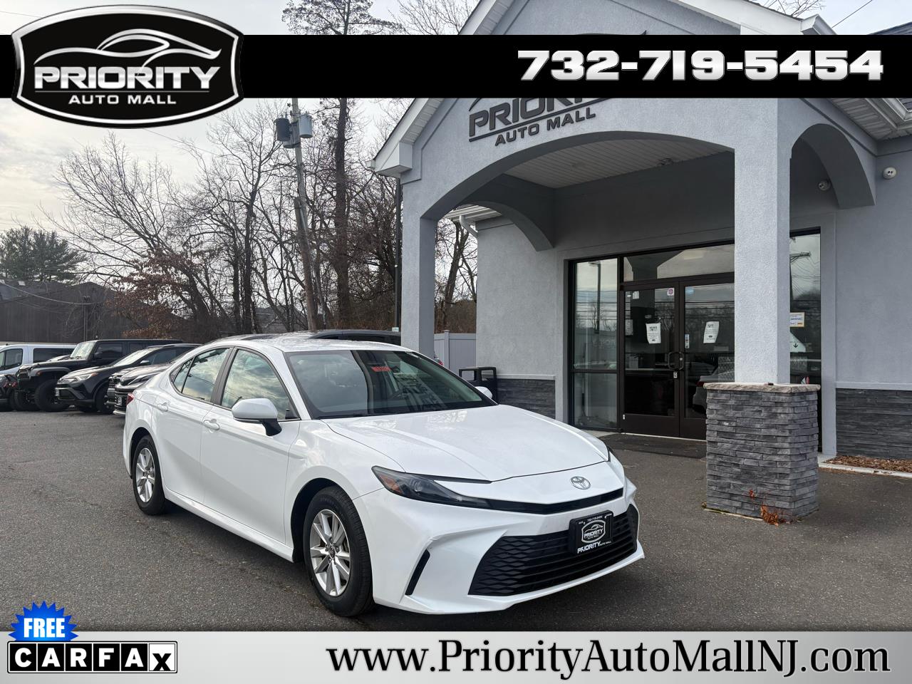 2025 Toyota Camry LE HYBRID