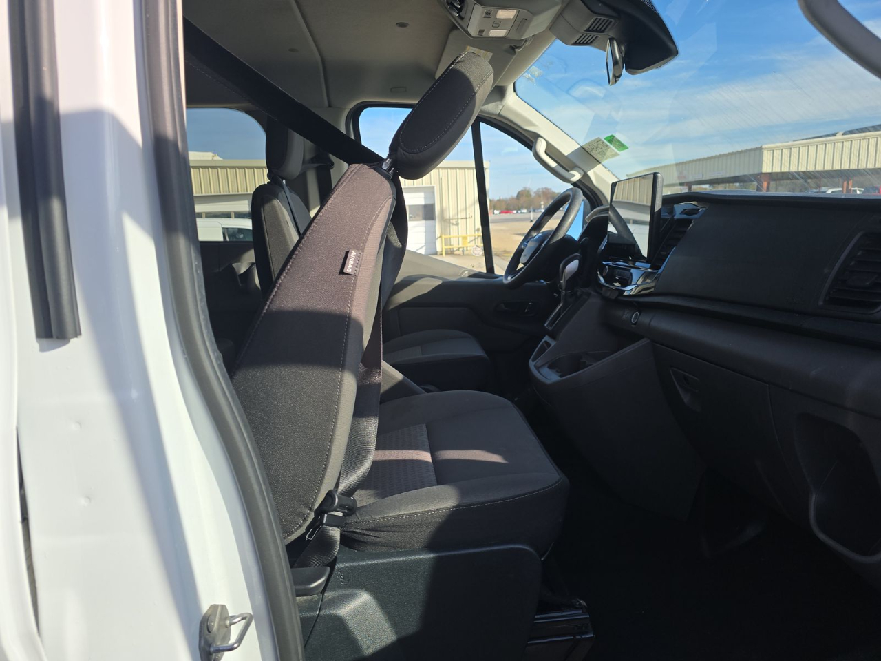 Ford Transit Passenger Wagon T-350 148" Low Roof XLT RWD 2023