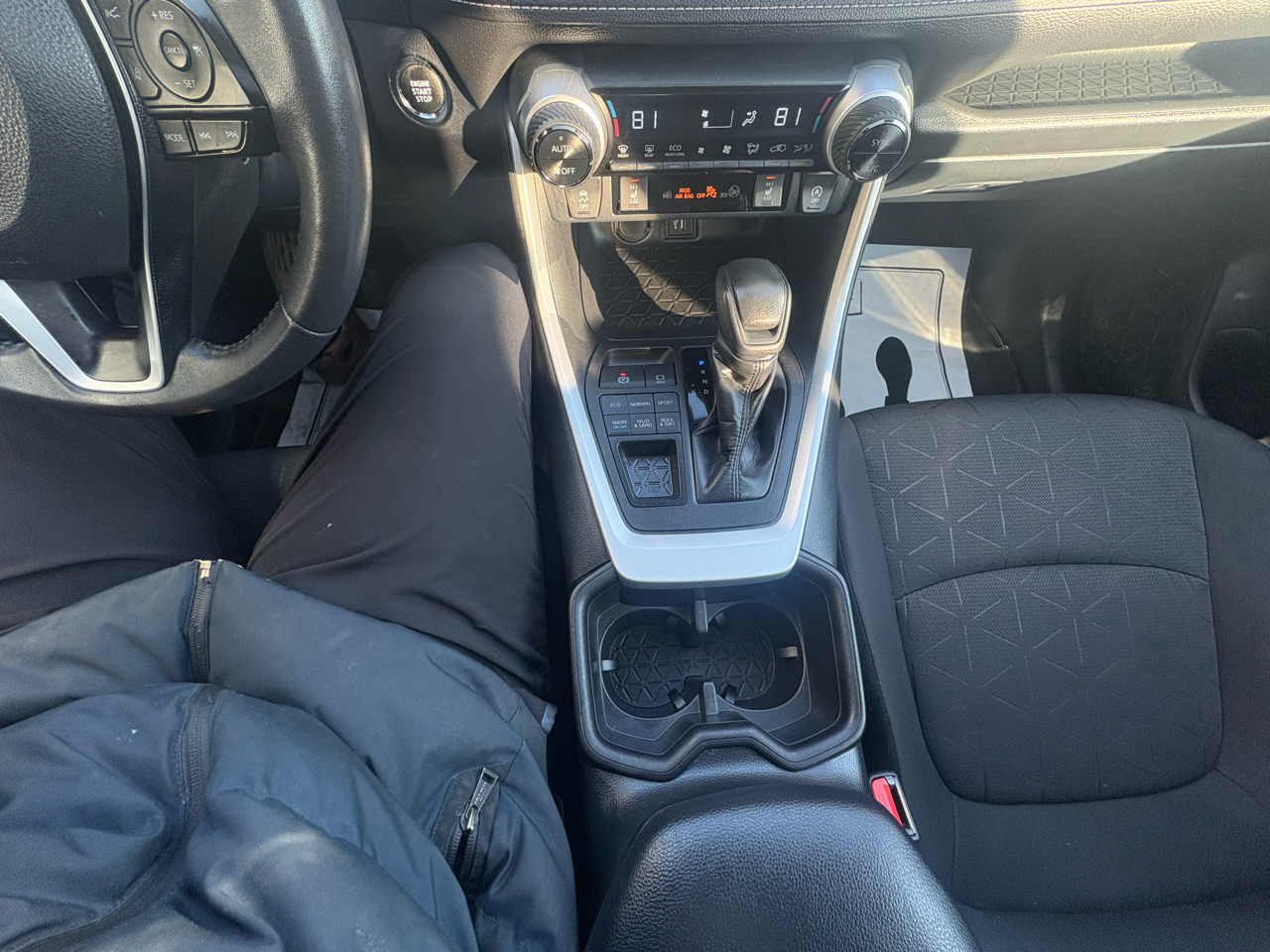 Toyota RAV4 XLE AWD (Natl) 2023