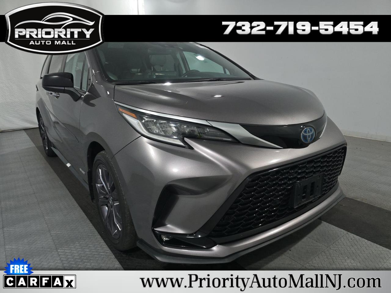 Toyota Sienna XSE FWD 7-Passenger (Natl) 2021