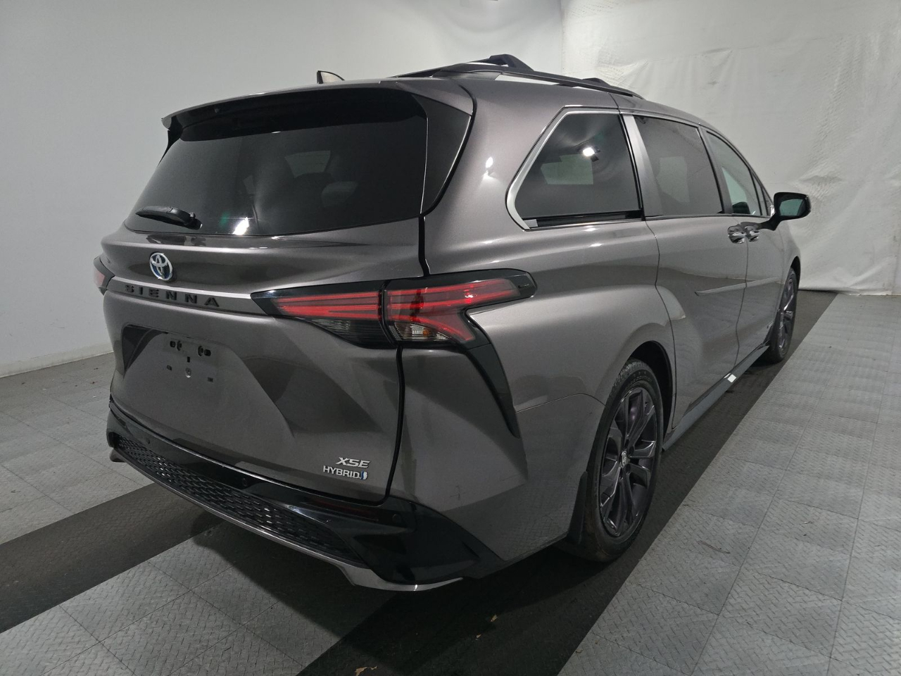 Toyota Sienna XSE FWD 7-Passenger (Natl) 2021