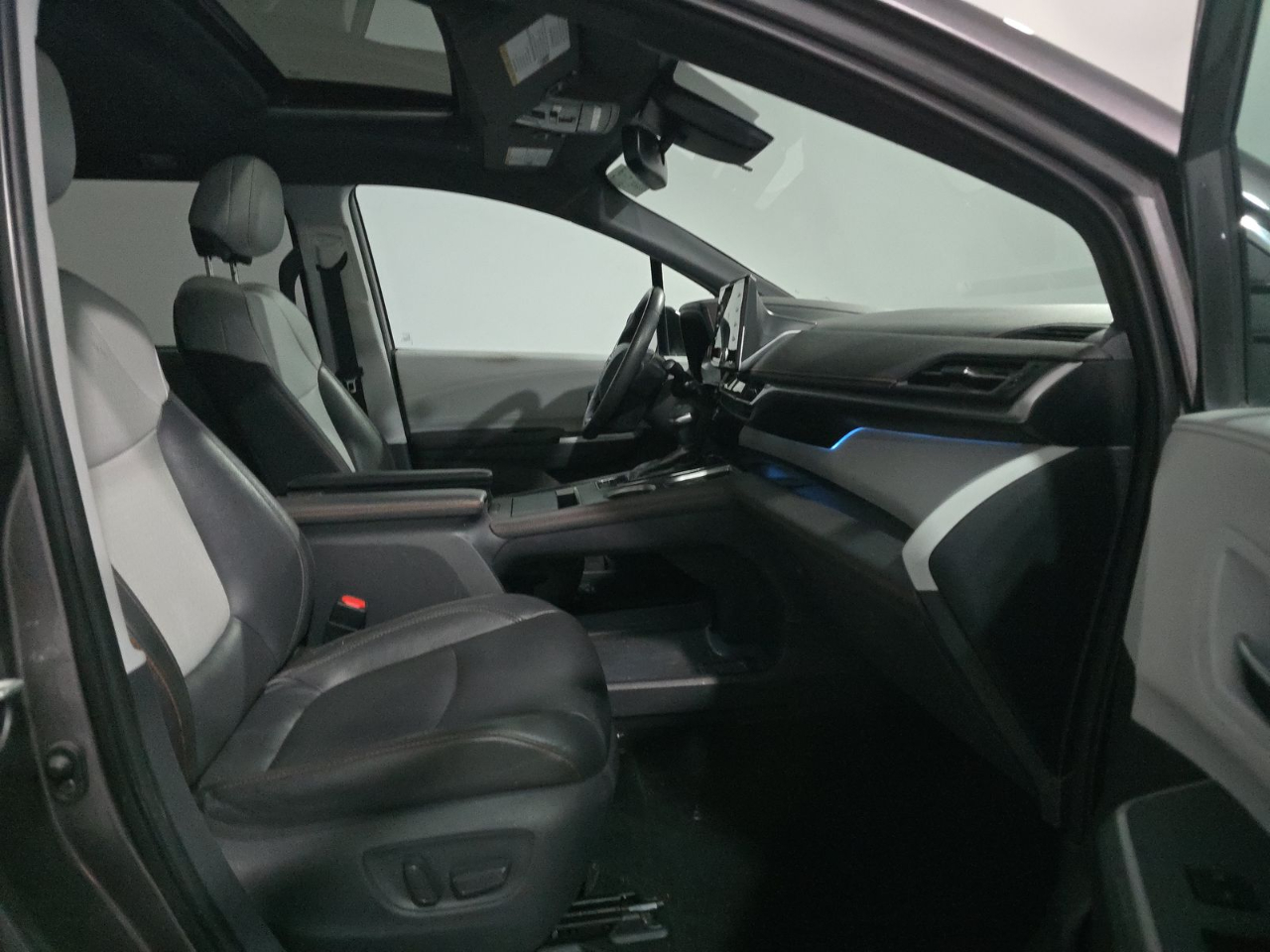 Toyota Sienna XSE FWD 7-Passenger (Natl) 2021