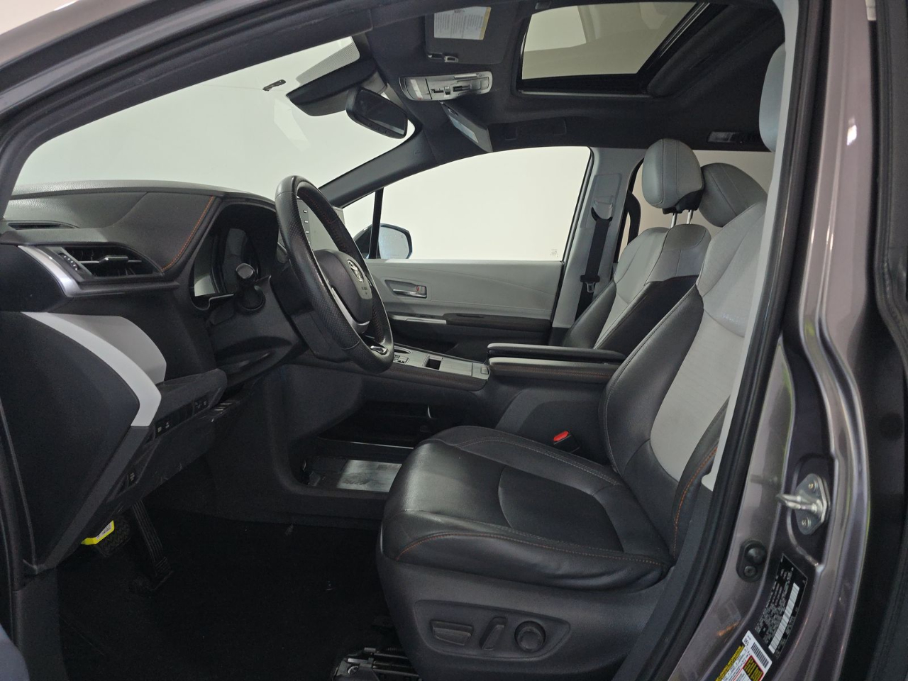 Toyota Sienna XSE FWD 7-Passenger (Natl) 2021