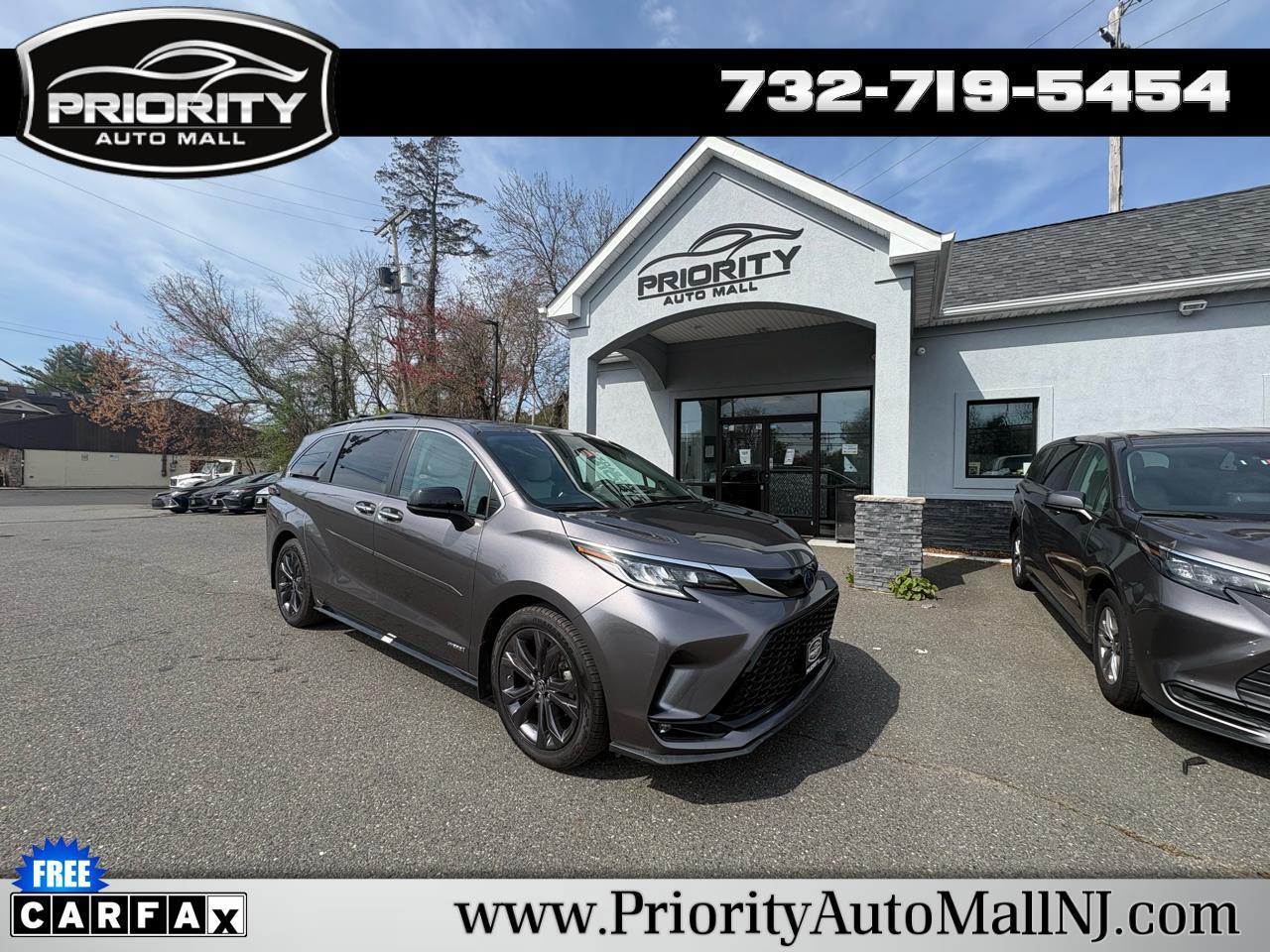 Toyota Sienna XSE FWD 7-Passenger (Natl) 2021