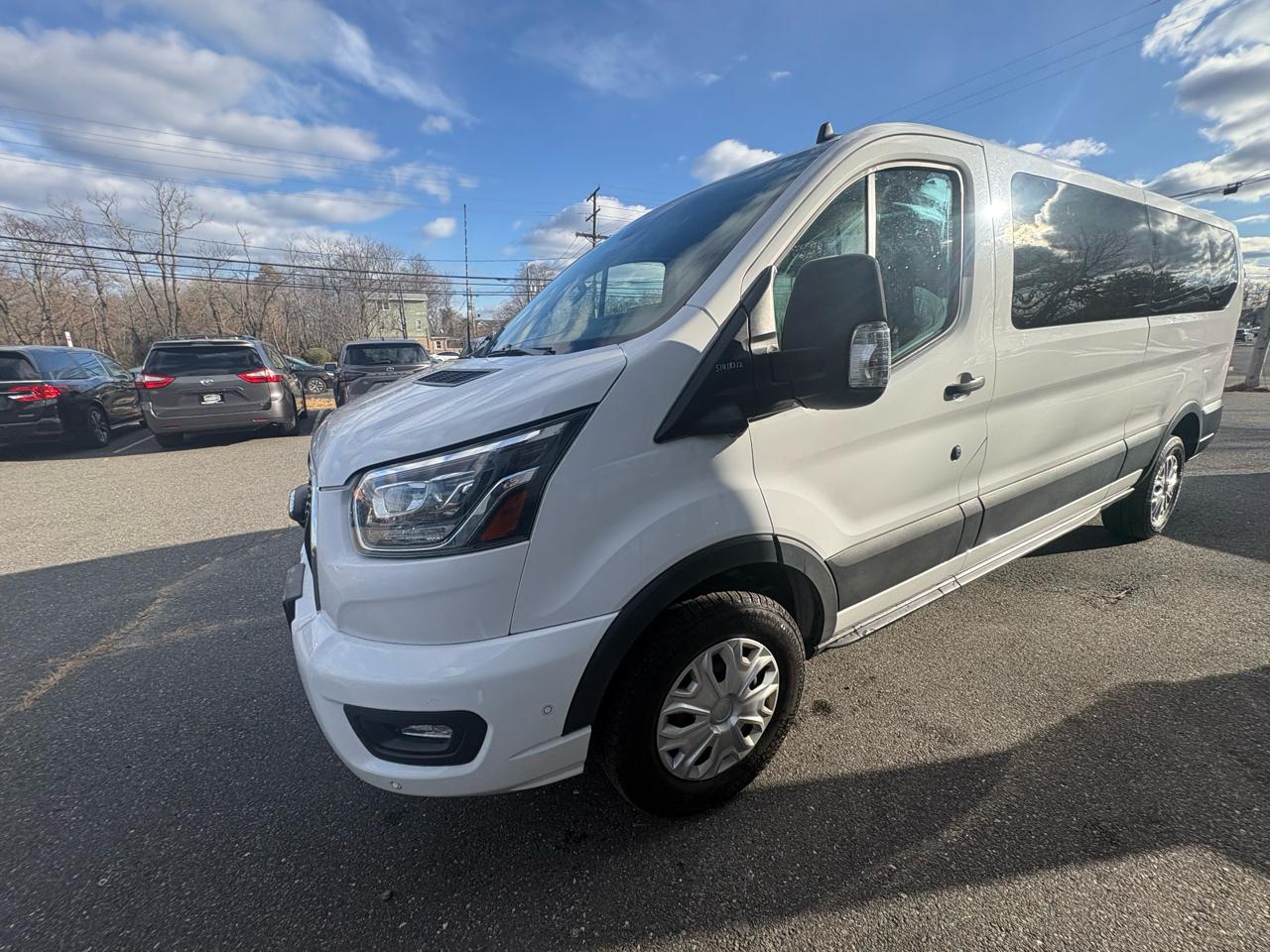 Ford Transit Passenger Wagon T-350 148" Low Roof XLT RWD 2023