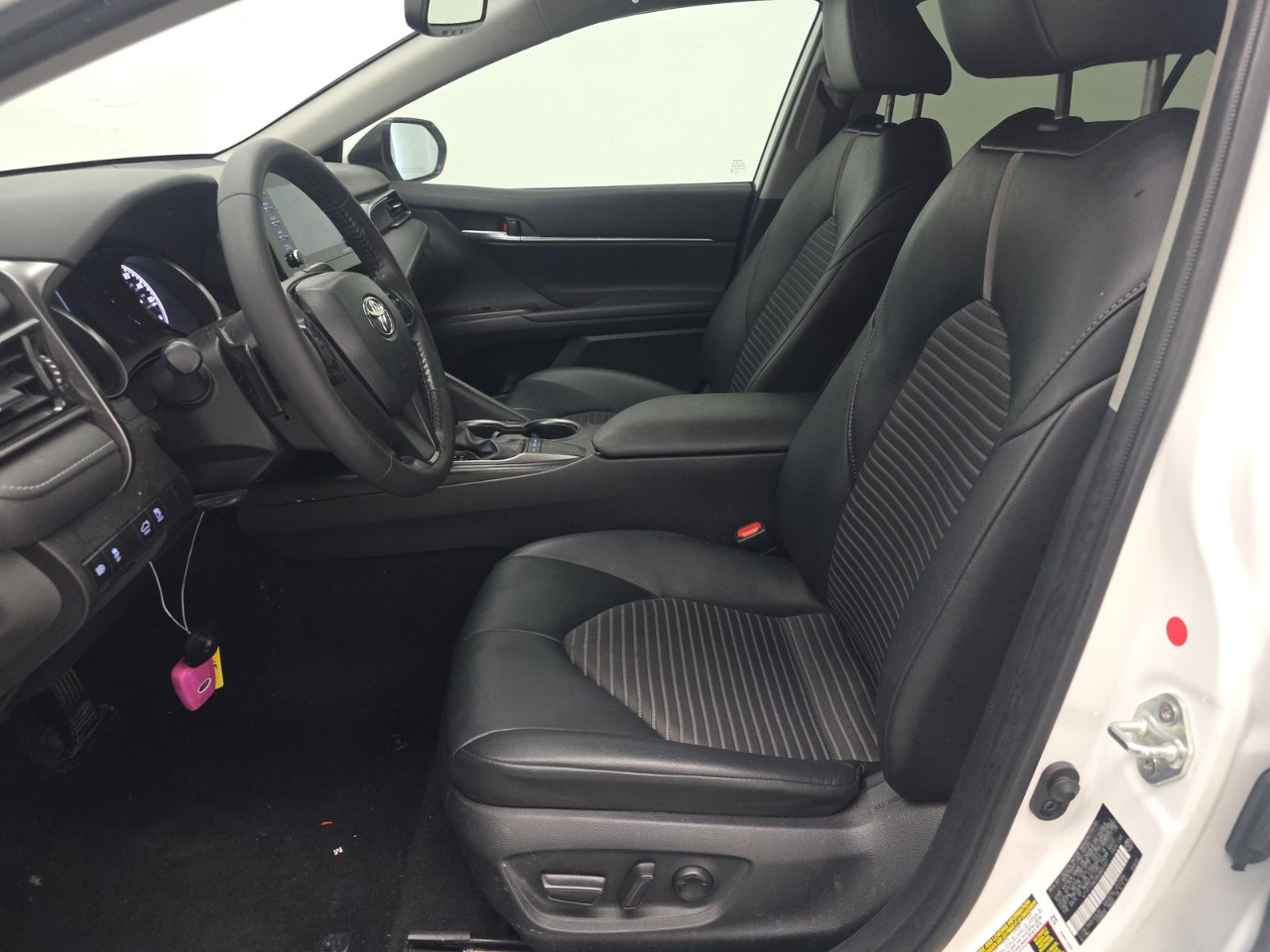 Toyota Camry SE 2024