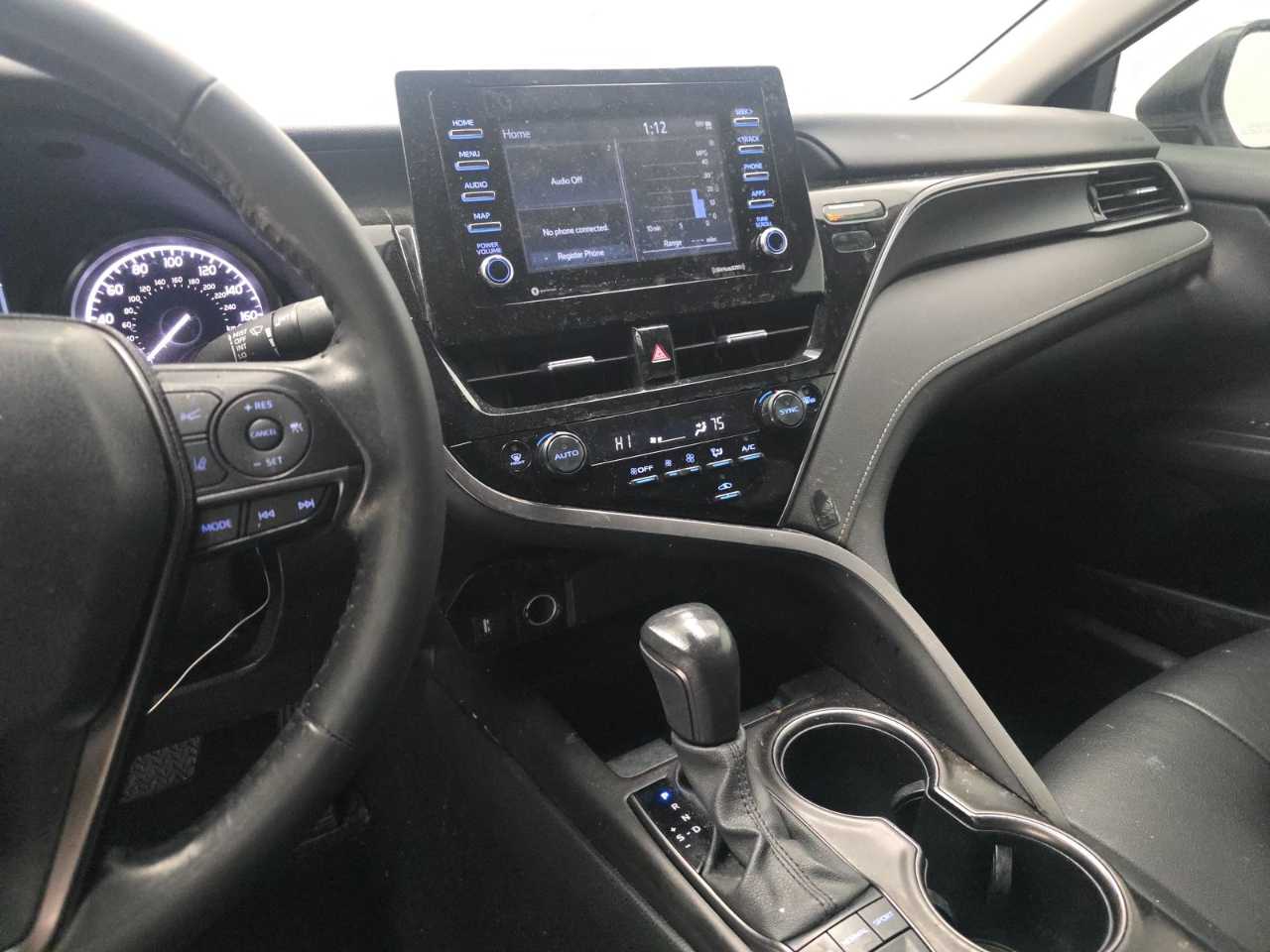 Toyota Camry SE 2024