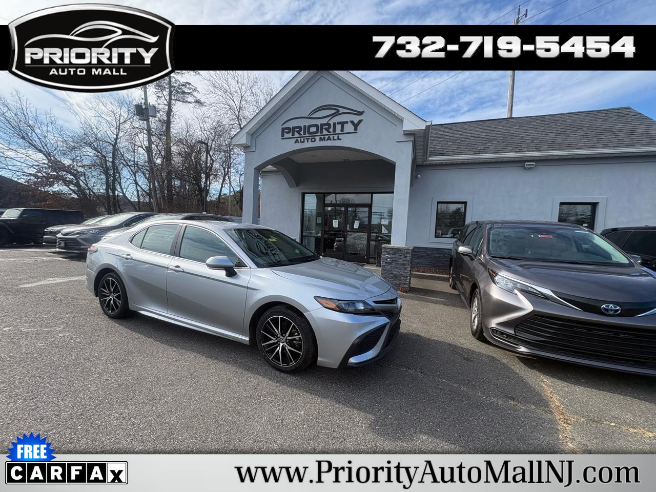 2024 Toyota Camry SE Auto (Natl)