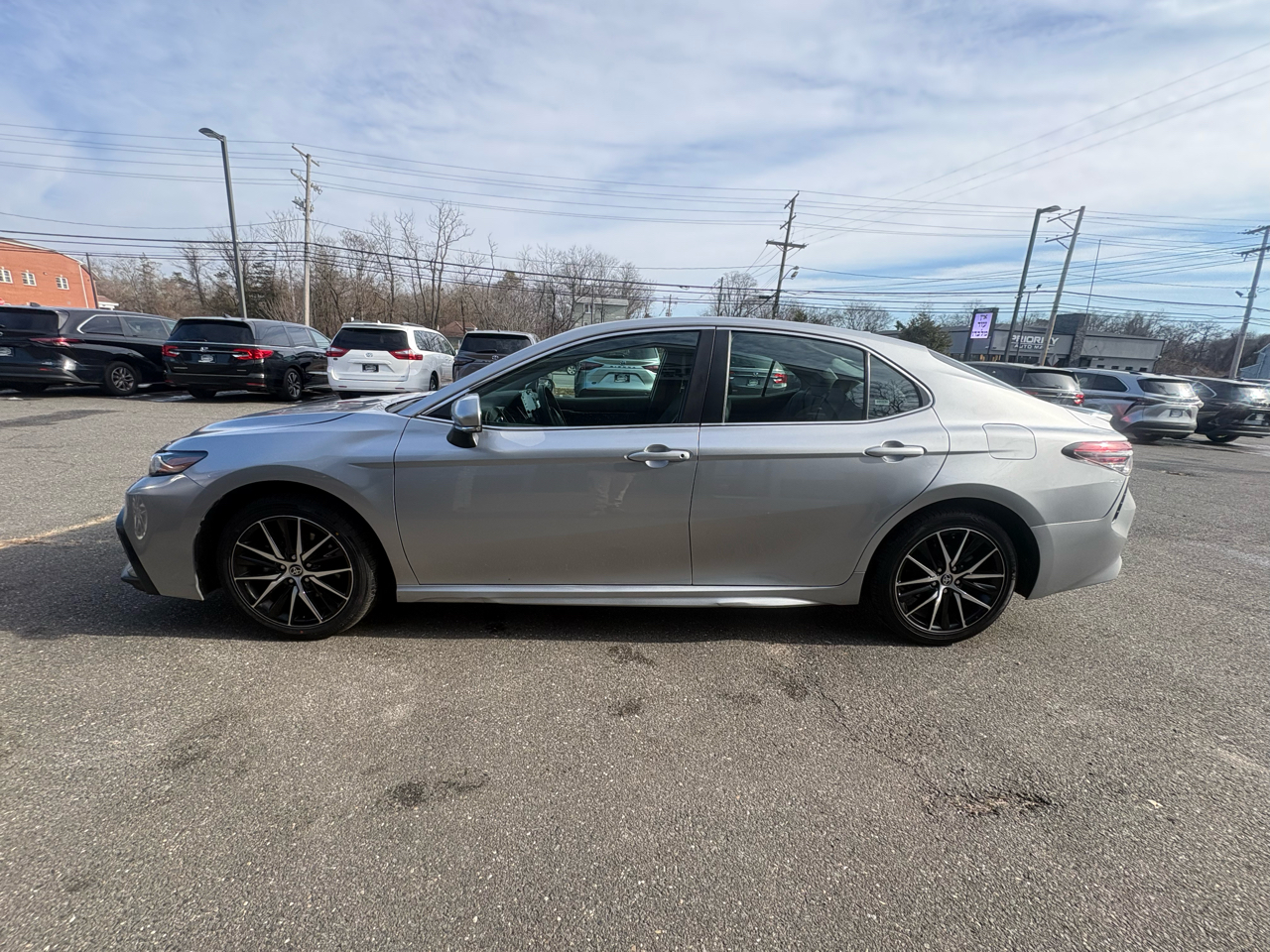 Toyota Camry SE Auto (Natl) 2024