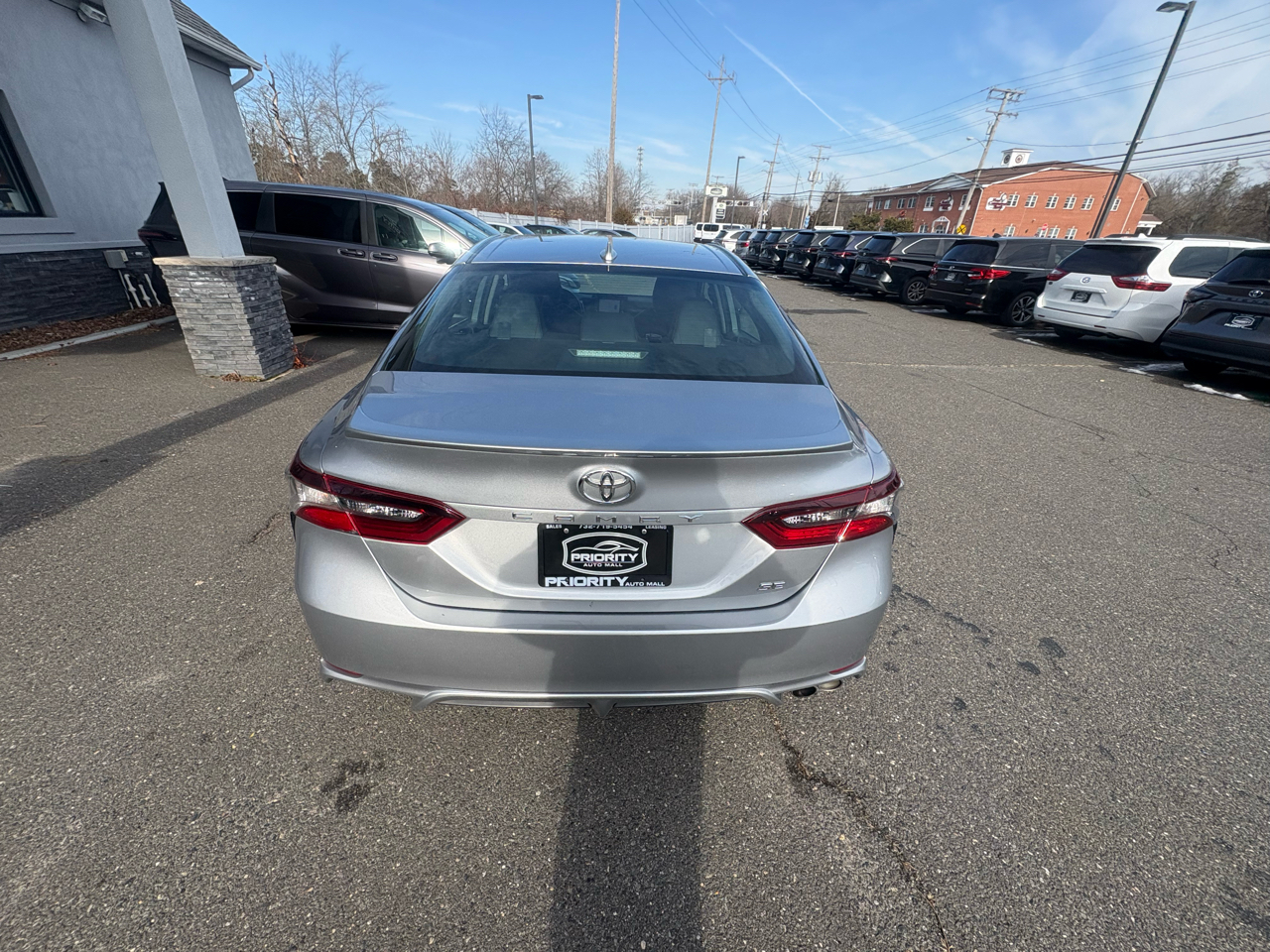 Toyota Camry SE Auto (Natl) 2024