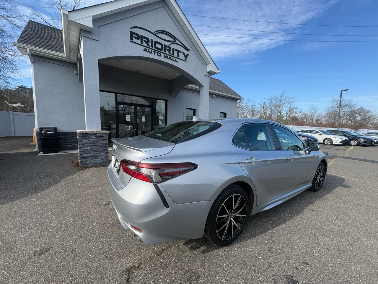 Toyota Camry SE Auto (Natl) 2024