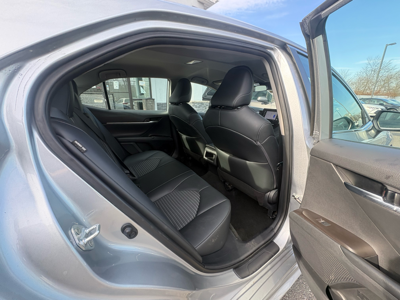 Toyota Camry SE Auto (Natl) 2024