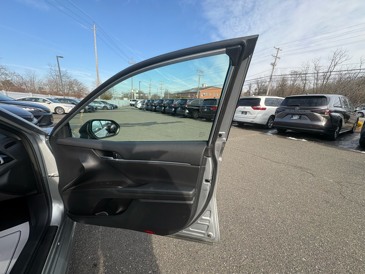 Toyota Camry SE Auto (Natl) 2024
