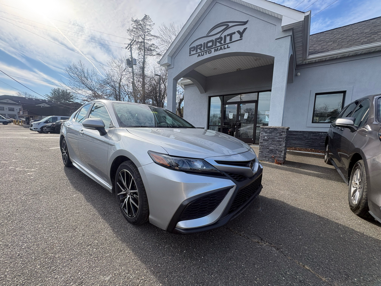 Toyota Camry SE Auto (Natl) 2024