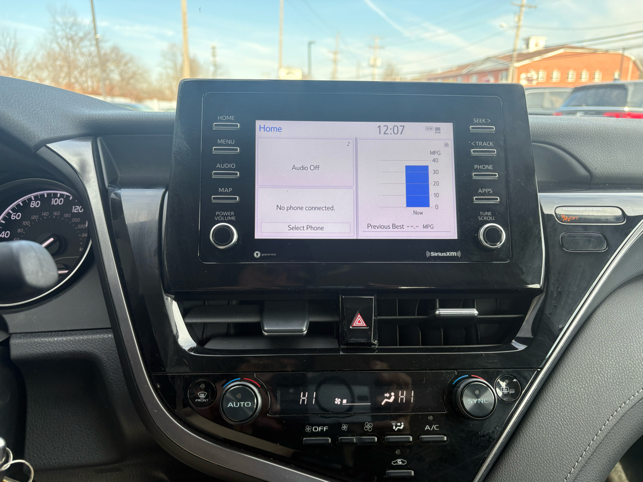 Toyota Camry SE Auto (Natl) 2024