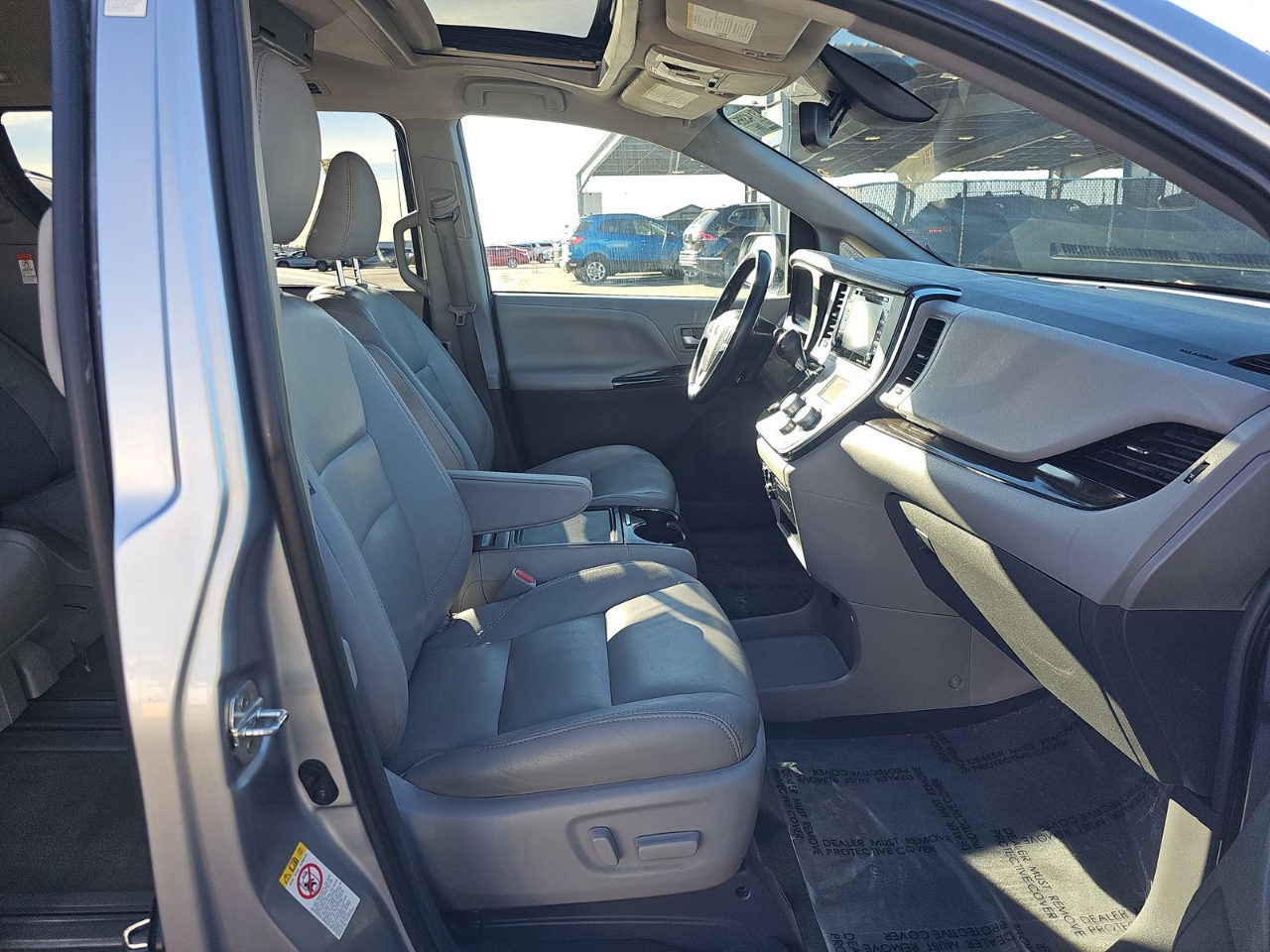 Toyota Sienna XLE Auto Access Seat FWD 7-Passenger (Natl) 2018