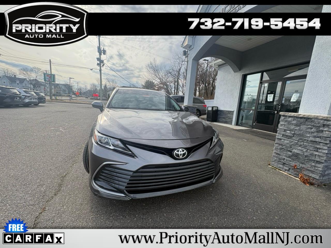 Toyota Camry LE Auto (Natl) 2024