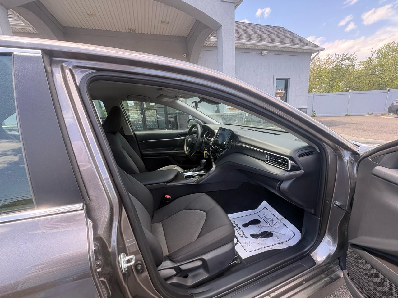 Toyota Camry LE Auto (Natl) 2024