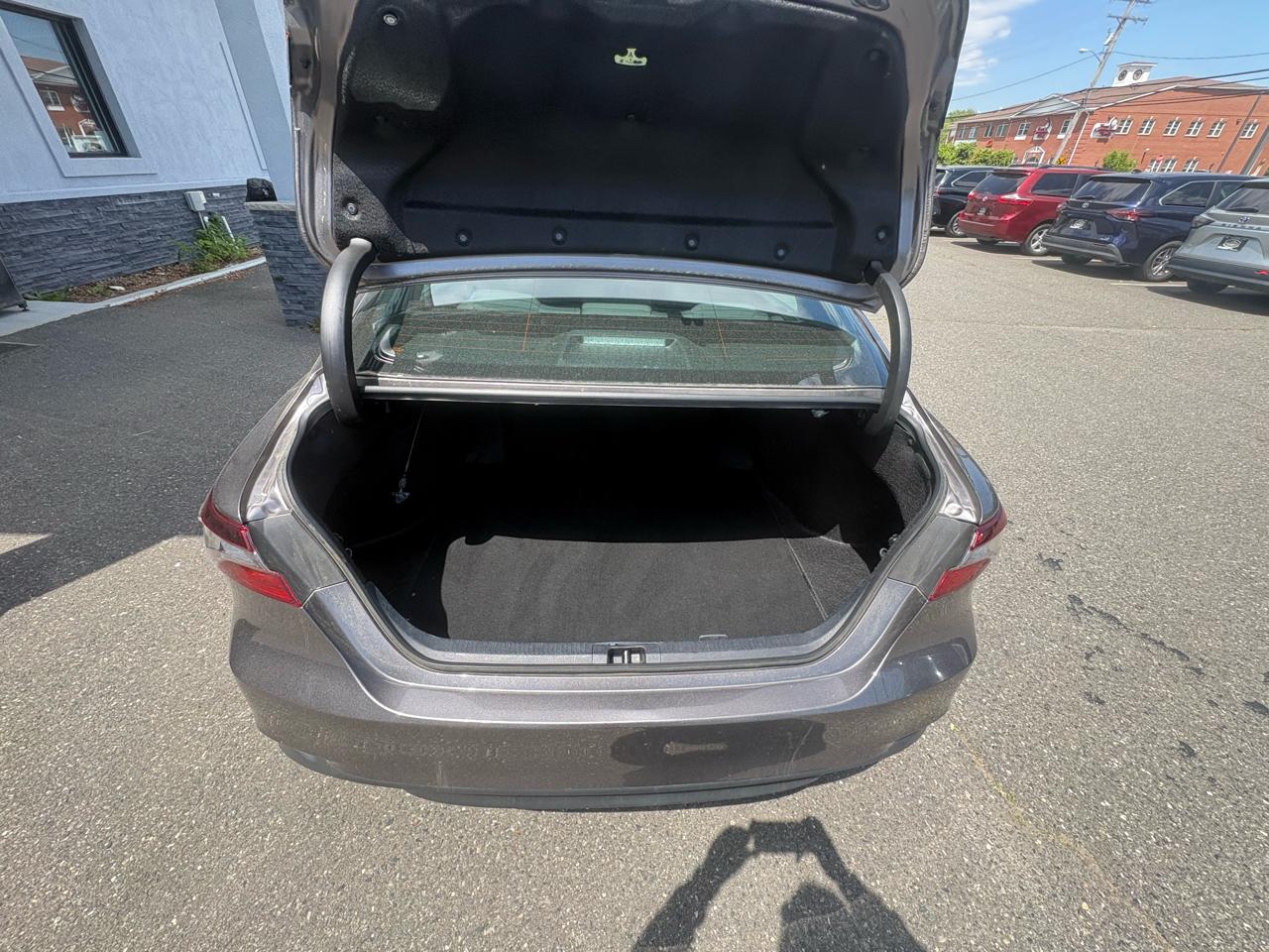 Toyota Camry LE Auto (Natl) 2024