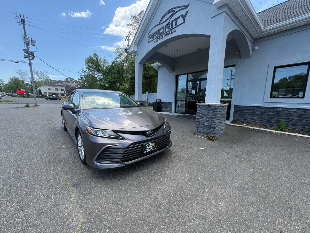 Toyota Camry LE Auto (Natl) 2024