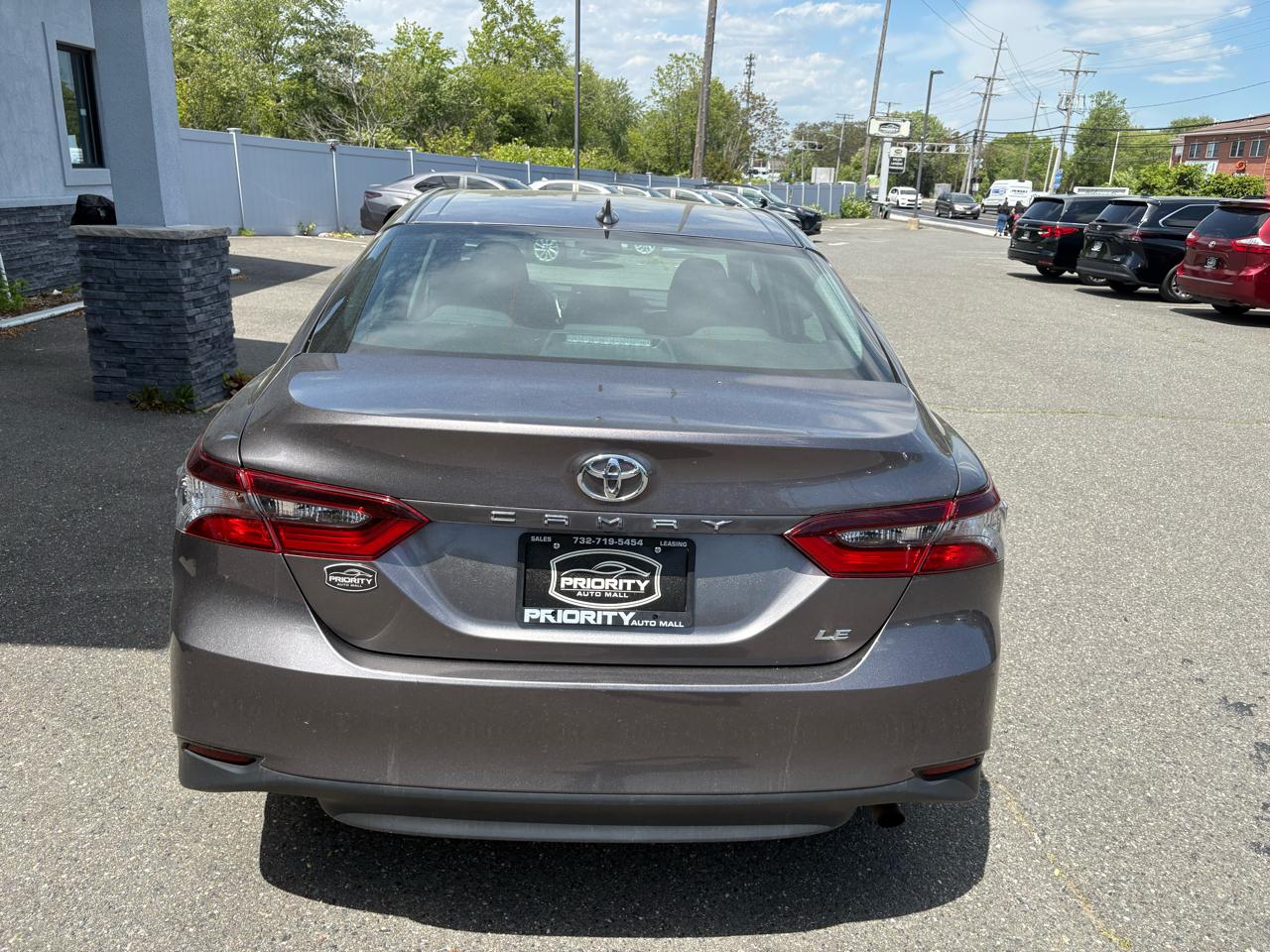 Toyota Camry LE Auto (Natl) 2024