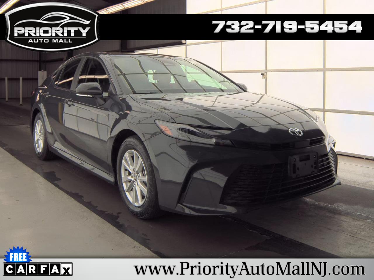 2025 Toyota Camry LE HYBRID