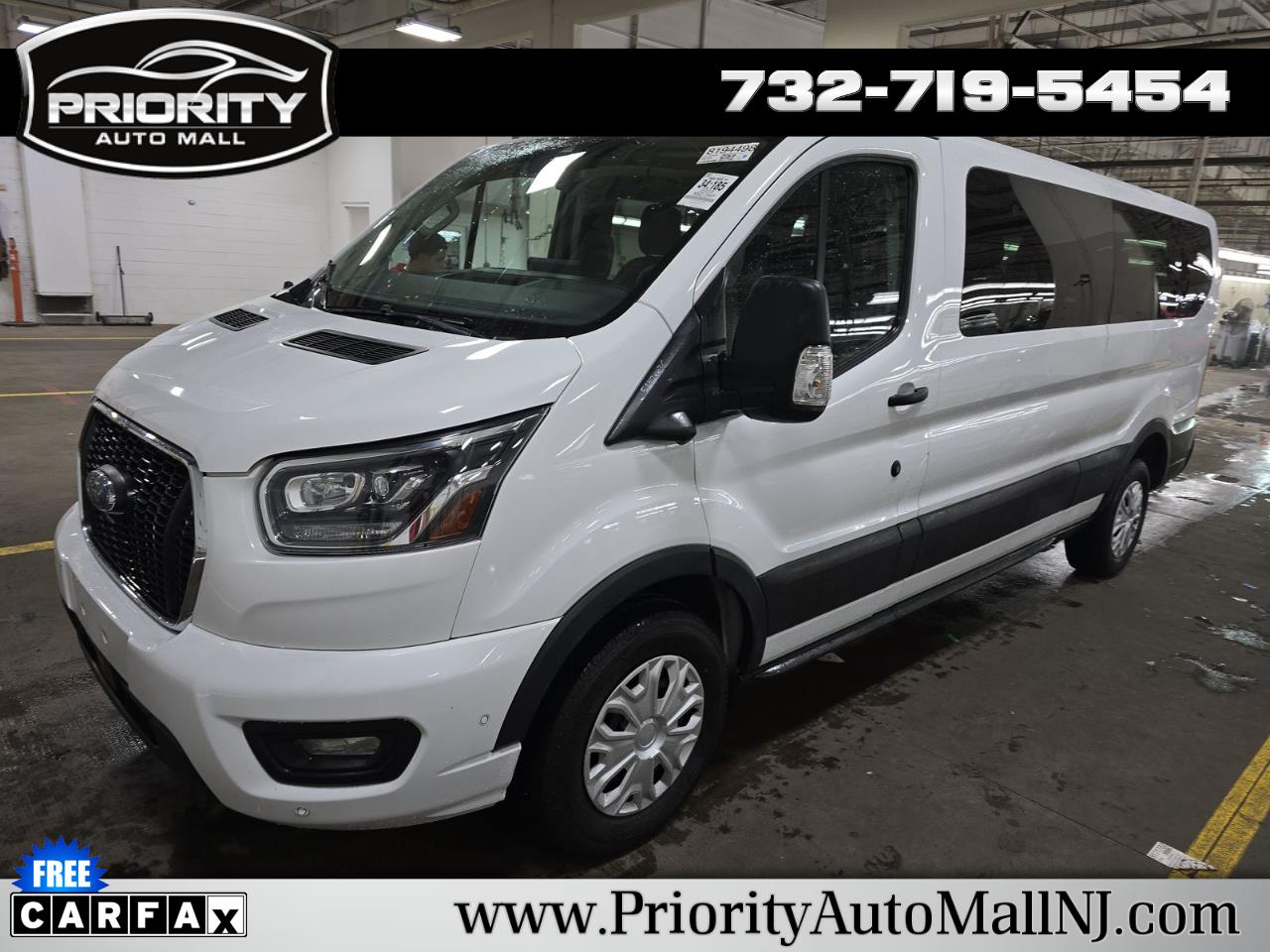 2023 Ford Transit Passenger Wagon T-350 148" Low Roof XLT RWD