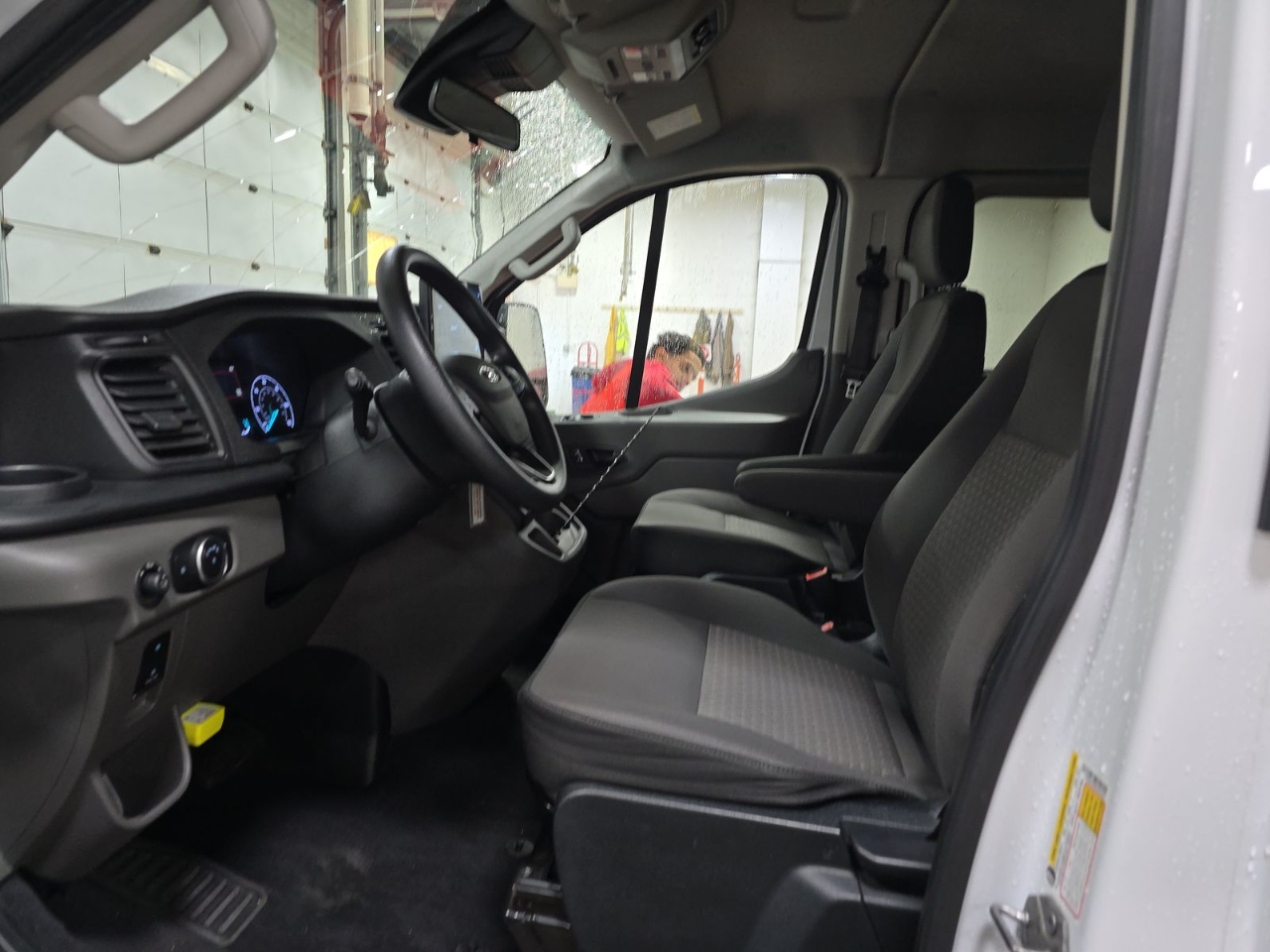 Ford Transit Passenger Wagon T-350 148" Low Roof XLT RWD 2023