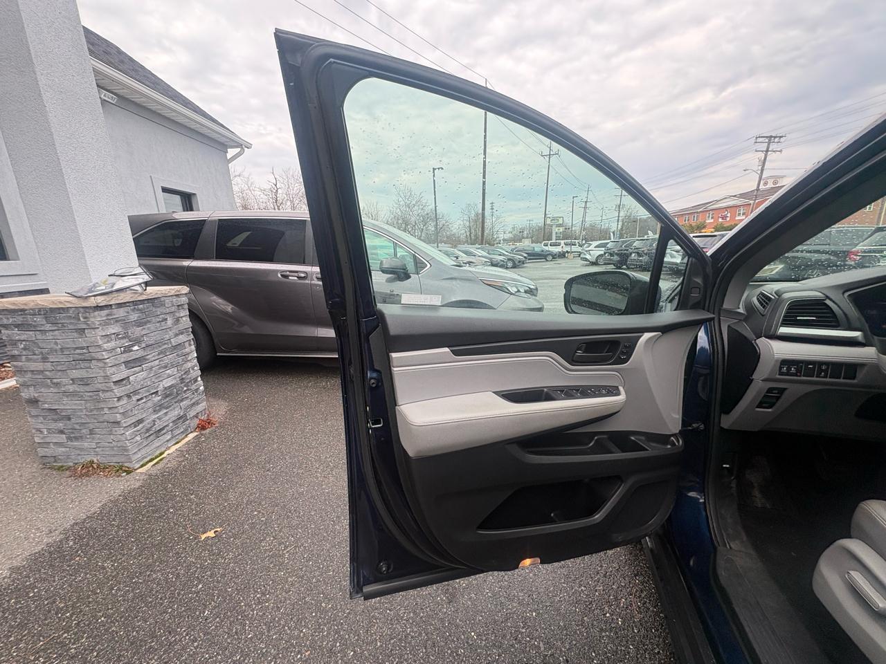 Honda Odyssey EX-L Auto 2024