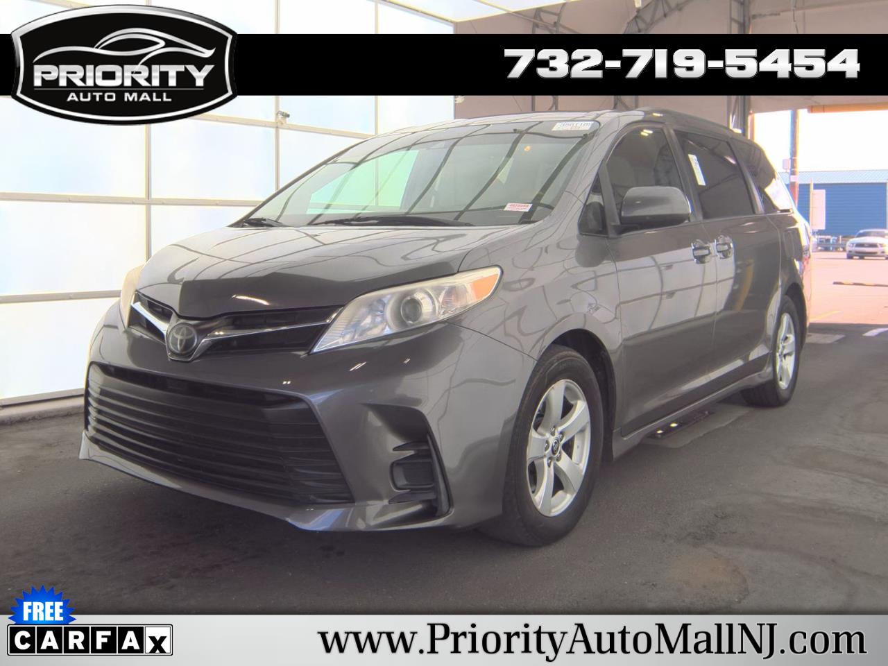 2020 Toyota Sienna LE FWD 8-Passenger (Natl)