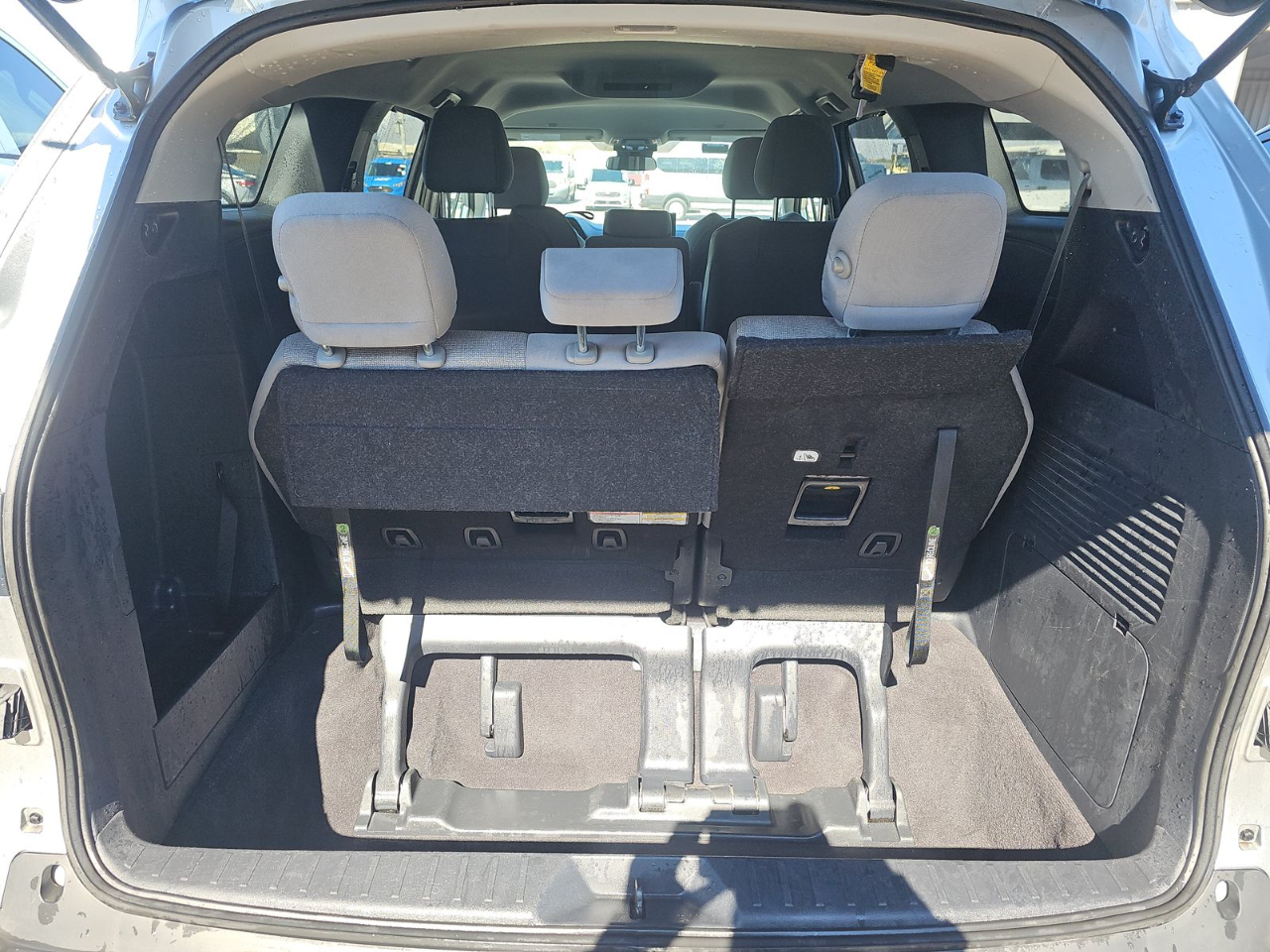 Toyota Sienna LE FWD 8-Passenger (Natl) 2025