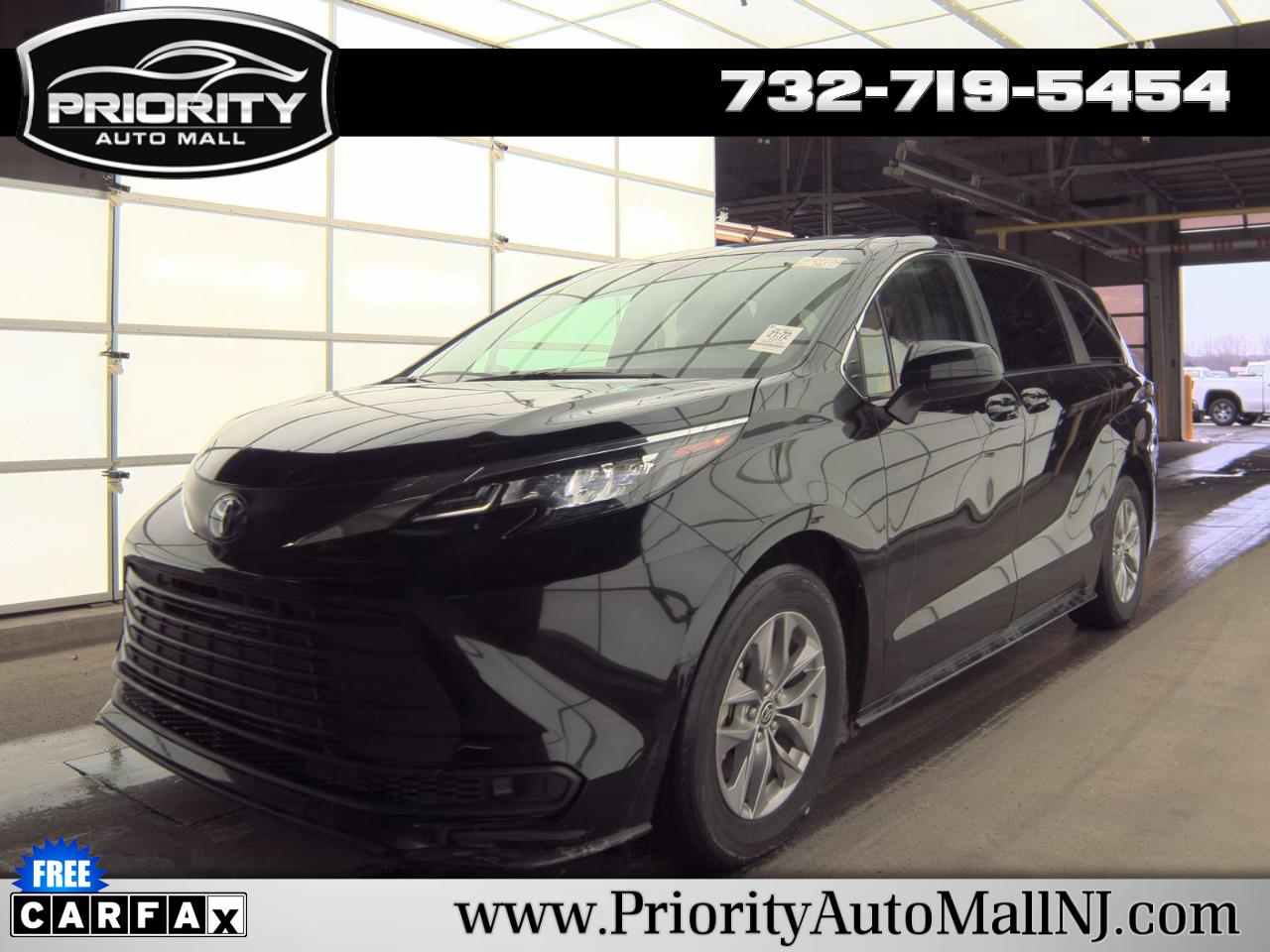 Toyota Sienna LE FWD 8-Passenger (Natl) 2025