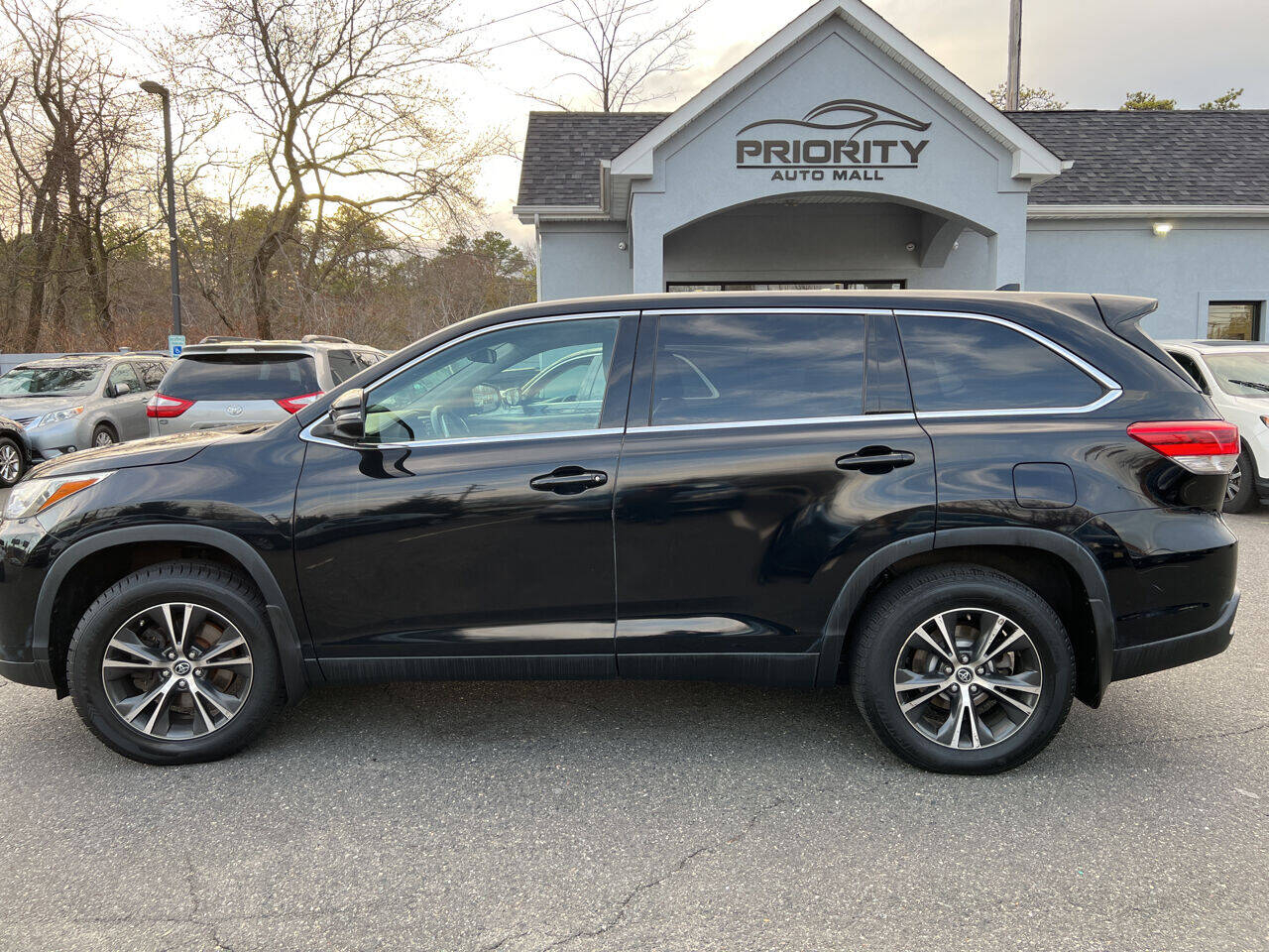 Toyota Highlander LE Plus AWD V6 2019