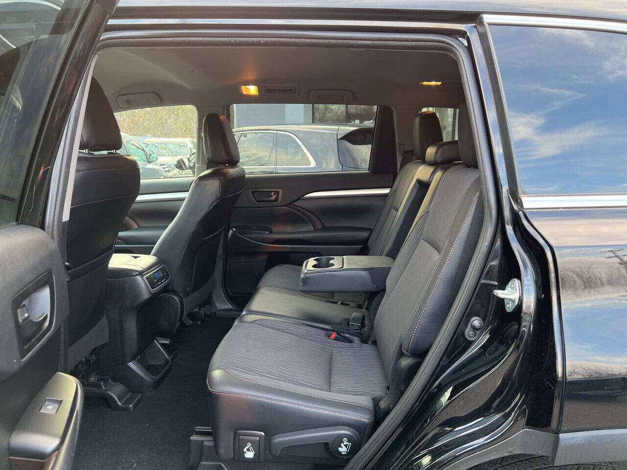 Toyota Highlander LE Plus AWD V6 2019