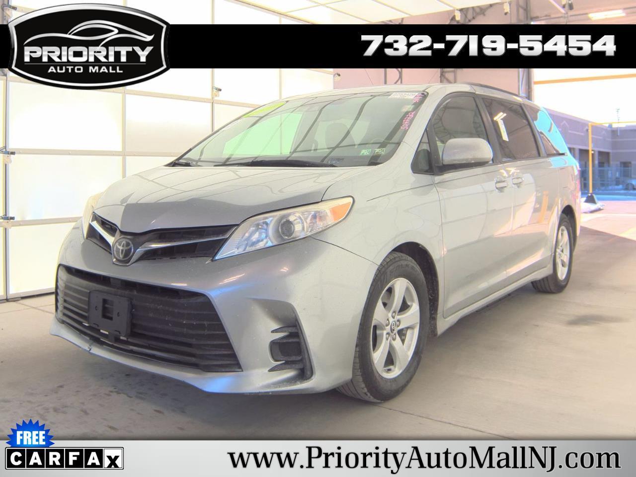 Toyota Sienna LE FWD 8-Passenger (Natl) 2019