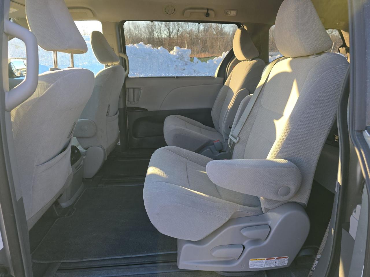 Toyota Sienna LE FWD 8-Passenger (Natl) 2019