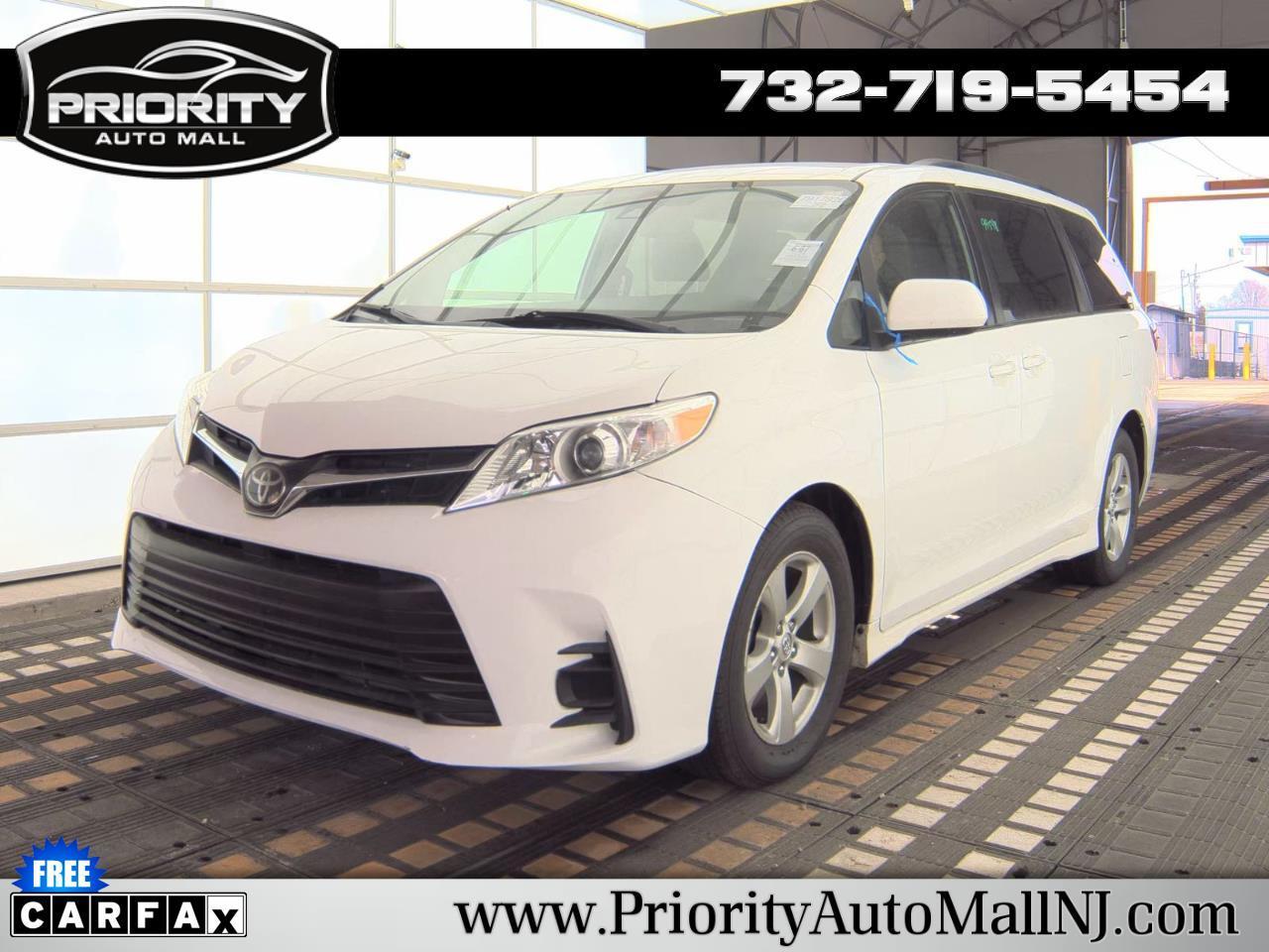 Toyota Sienna LE FWD 8-Passenger (Natl) 2020