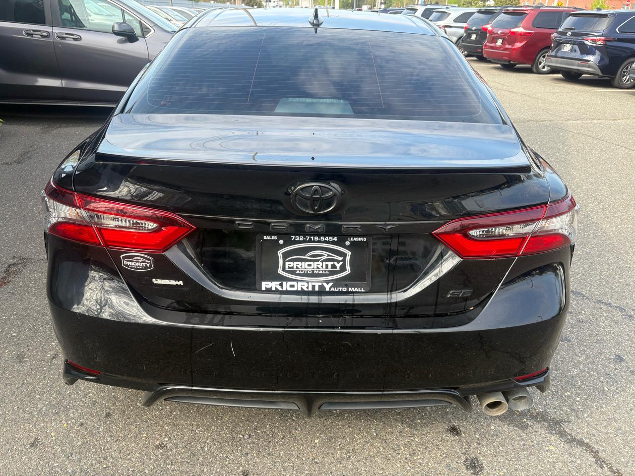 Toyota Camry SE 2023