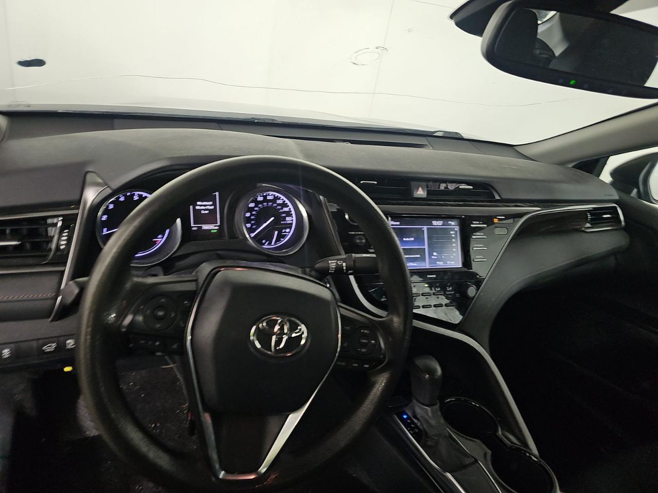 Toyota Camry LE Auto (Natl) 2020