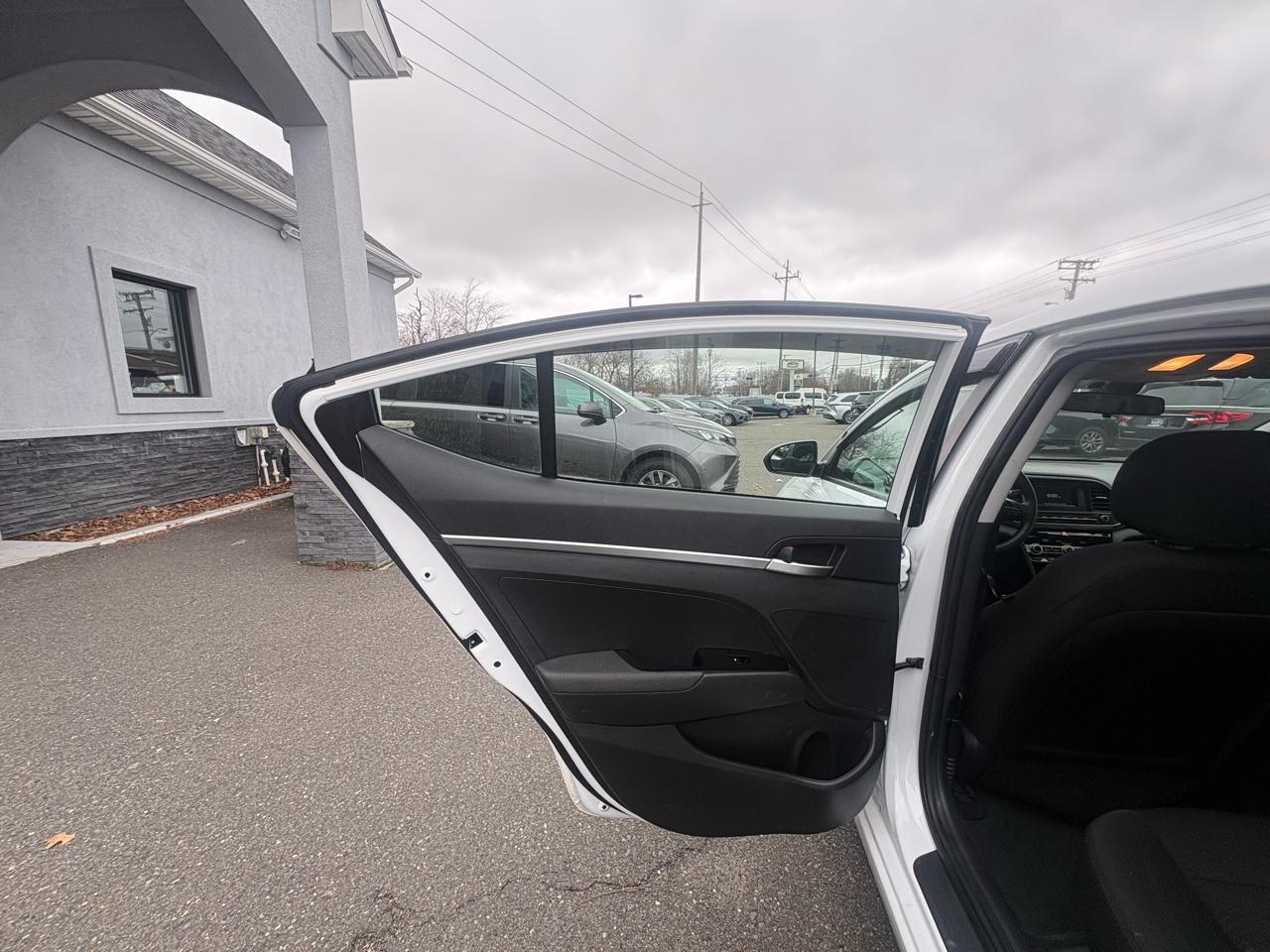 Hyundai Elantra SE Auto 2020