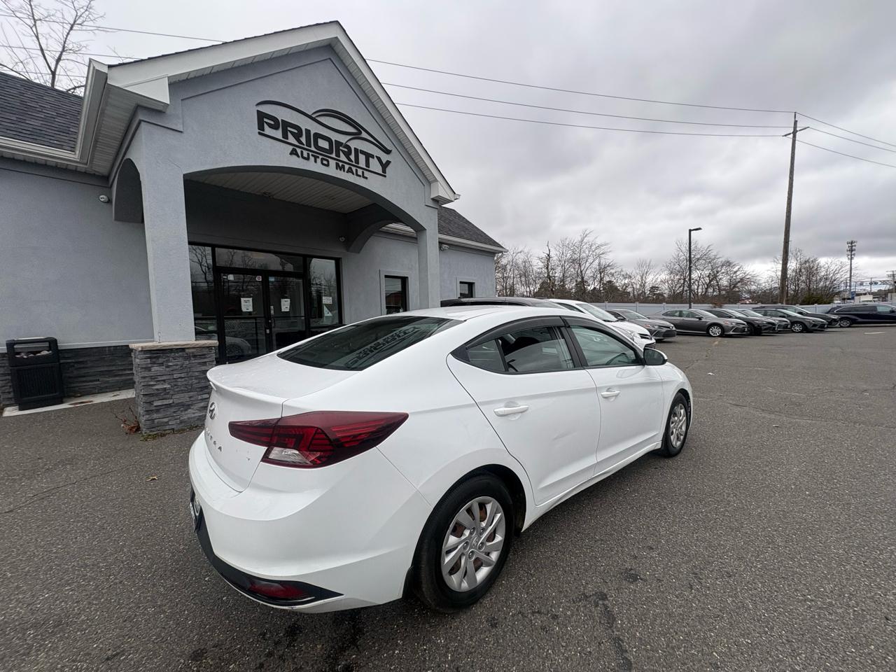 Hyundai Elantra SE Auto 2020