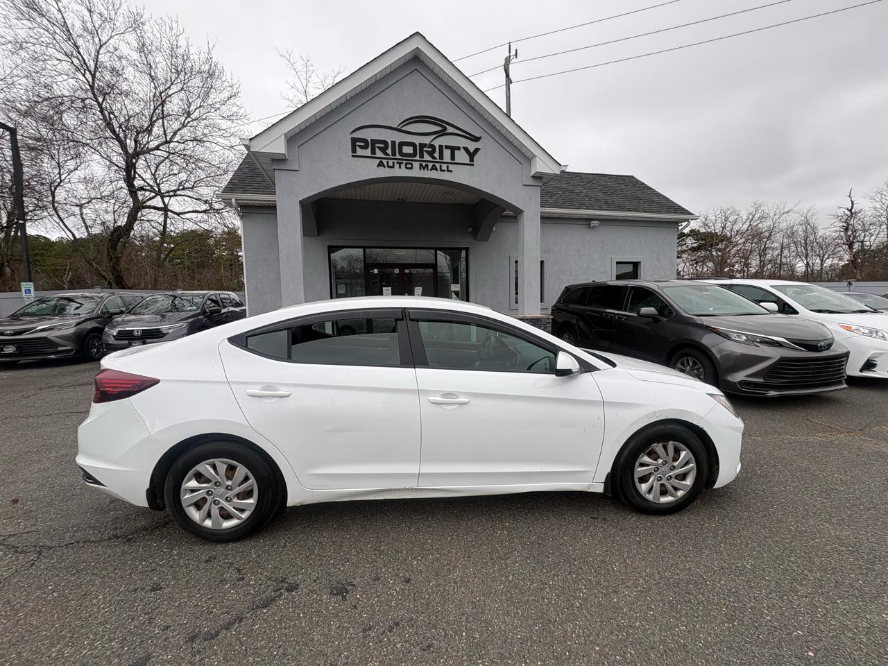 Hyundai Elantra SE Auto 2020