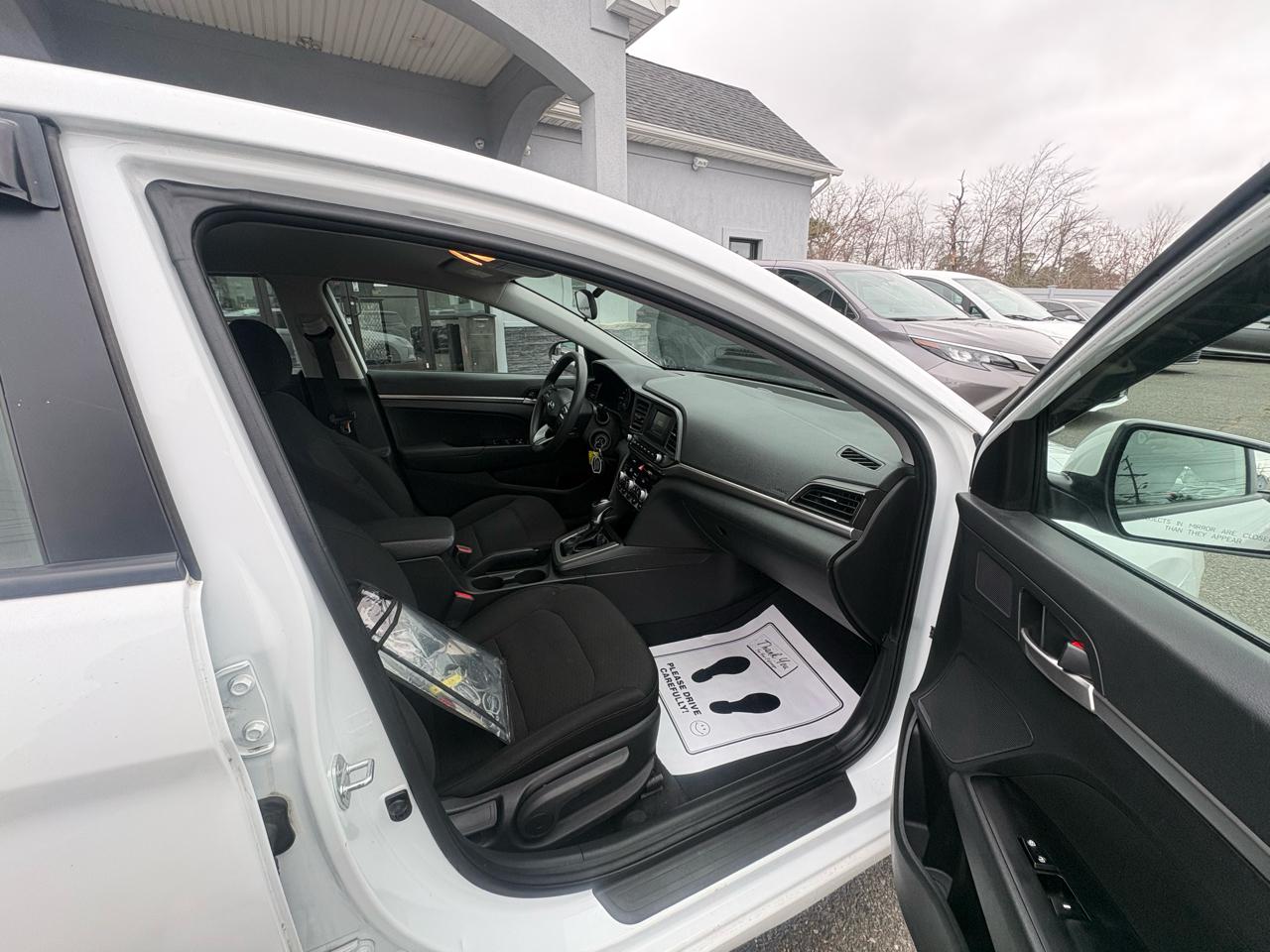 Hyundai Elantra SE Auto 2020