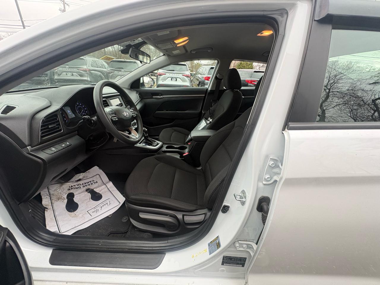 Hyundai Elantra SE Auto 2020