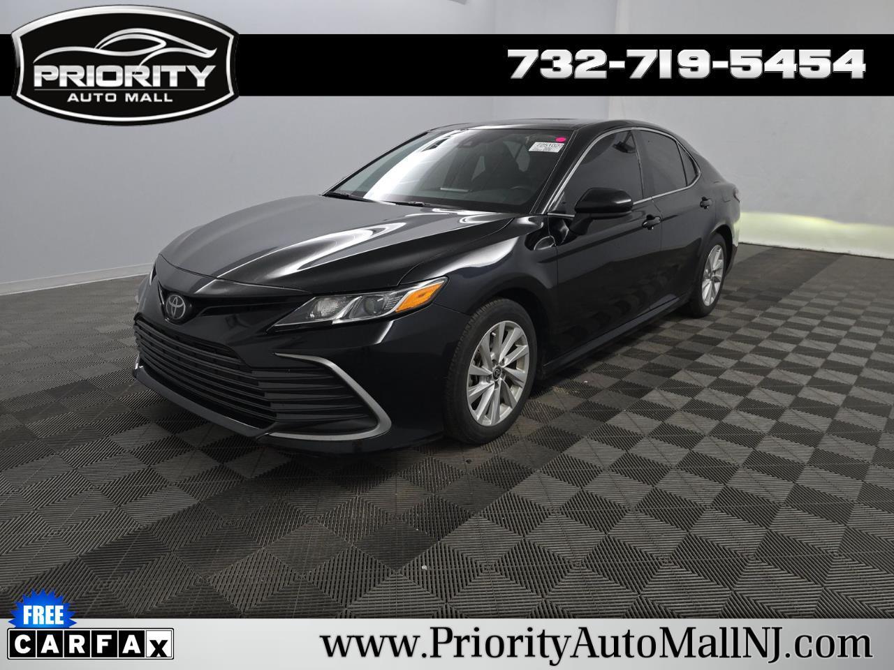 Toyota Camry LE Auto (Natl) 2024