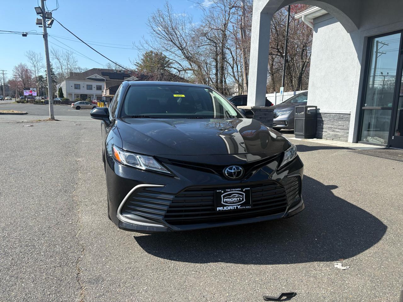 Toyota Camry LE Auto (Natl) 2024